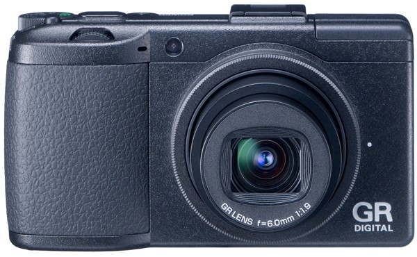 ���������������� "��������" Ricoh GR Digital III