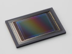 ������ � ���� 120 �� CMOS-������ �� Canon