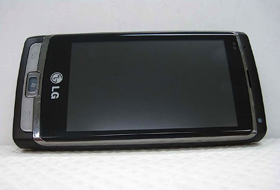 �������� LG GW910 �� ���� Windows Phone 7